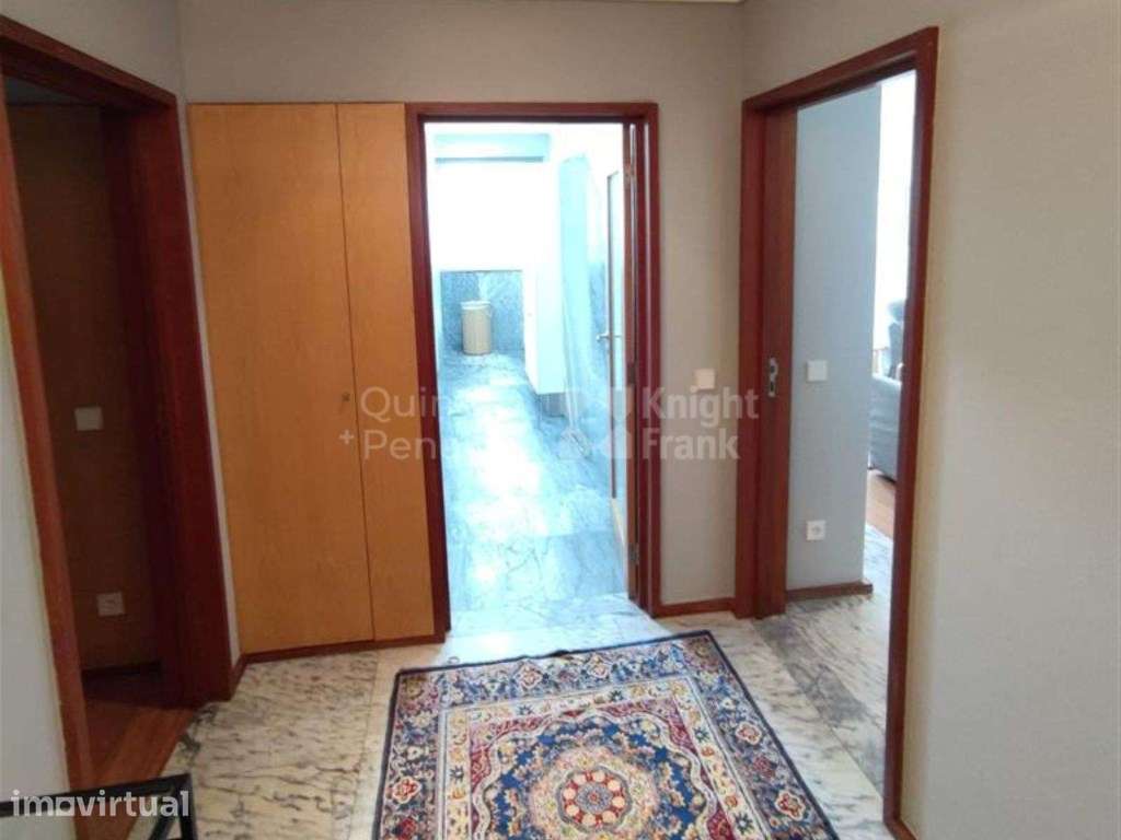 Apartamento T2 mobilado com vista mar para arrendar na Boavista, Porto - Grande imagem: 3/27