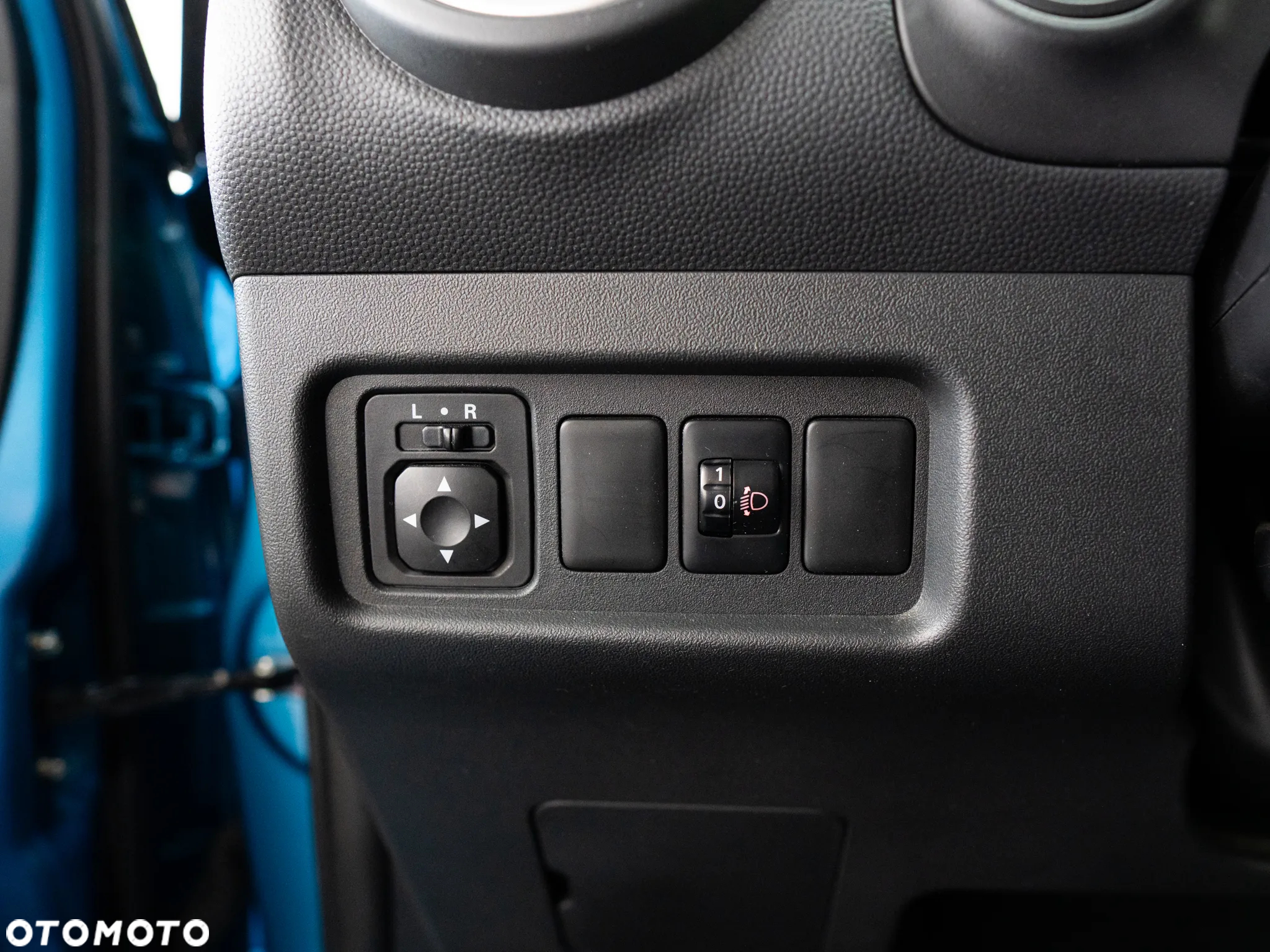 Mitsubishi Space Star 1.2 Intense CVT - 23