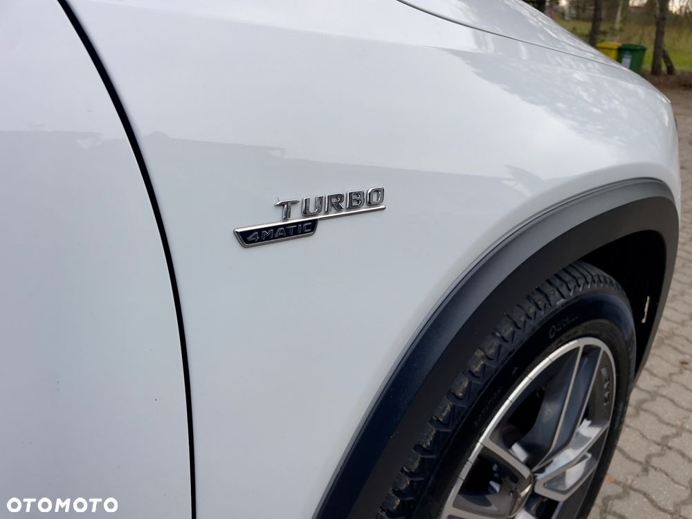 Mercedes-Benz GLB - 12