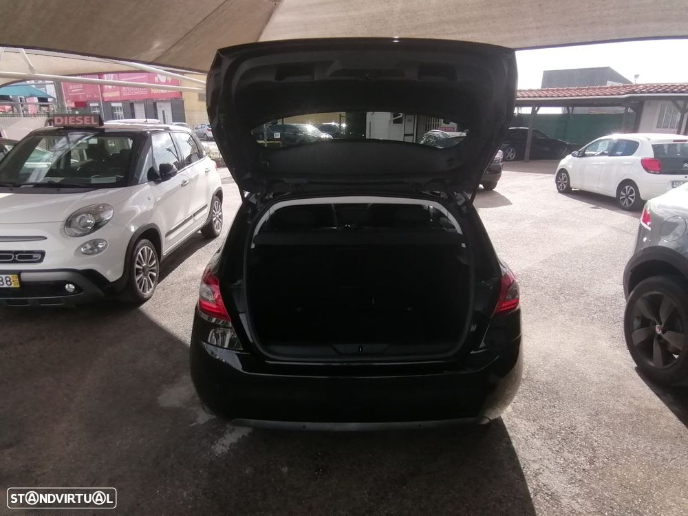 Peugeot 308 1.5 BlueHDi Allure - 4