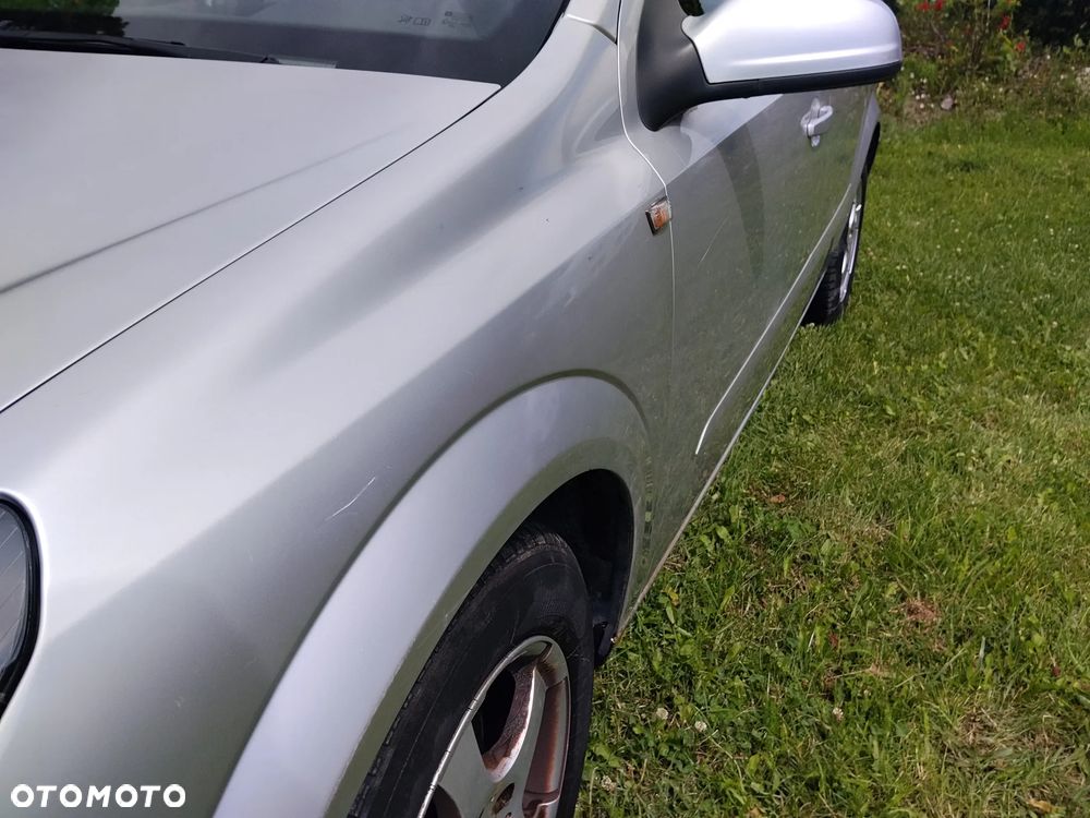 Opel Astra 1.6 Enjoy - 12