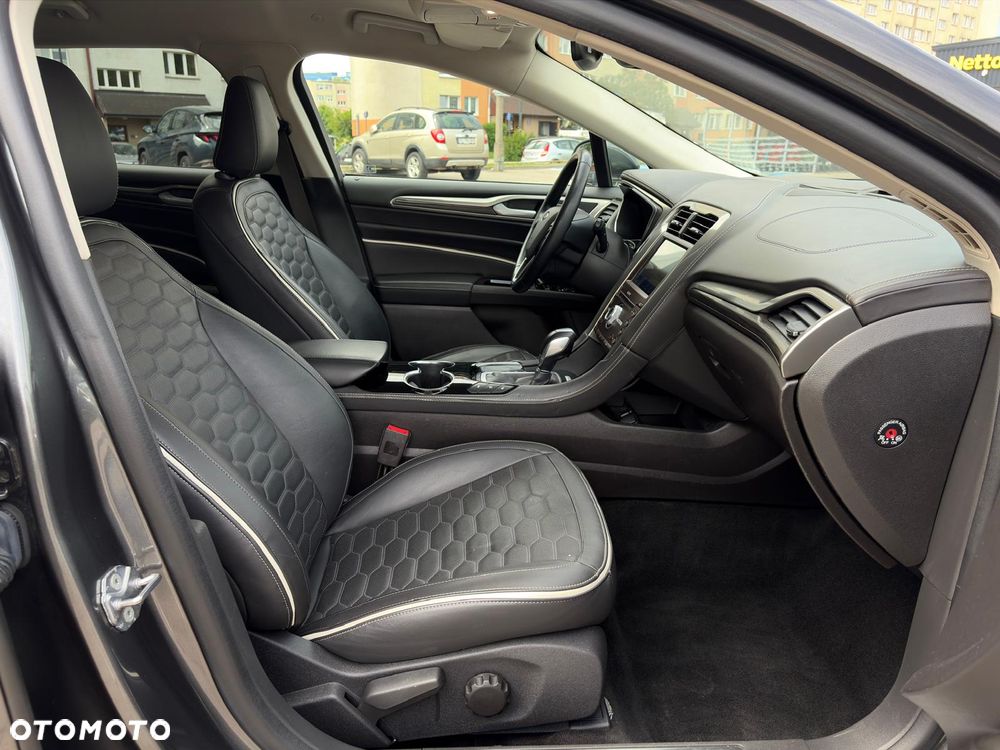 Ford Mondeo SW 2.0 Hybrid Vignale - 16