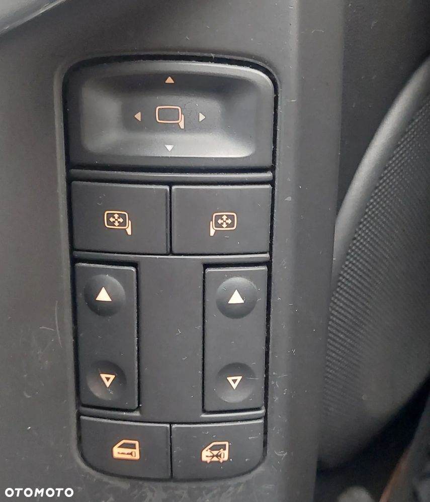 Opel Vectra 1.9 CDTI - 21