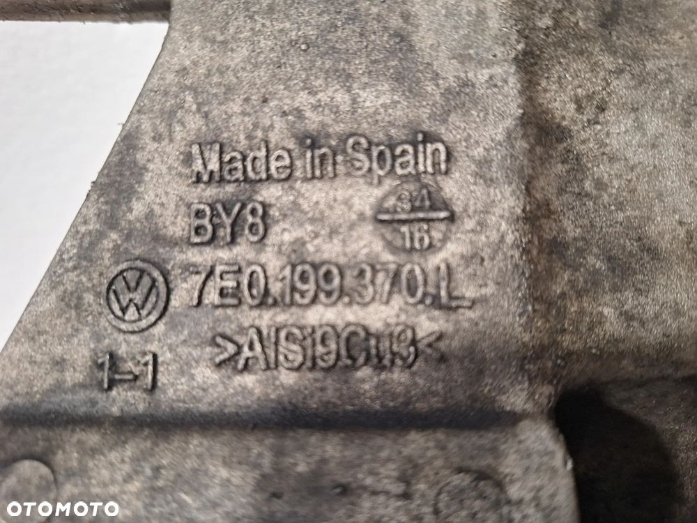 VW T6 łapa wspornik silnika 7E0199370L - 3
