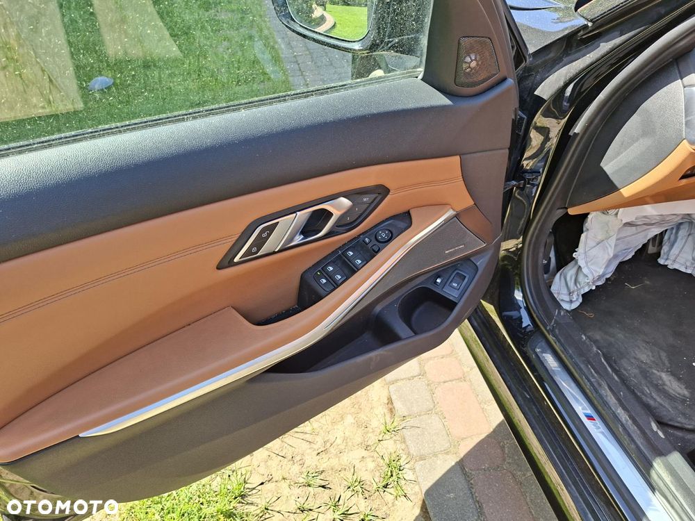 BMW Seria 3 330e PHEV M Sport sport - 10