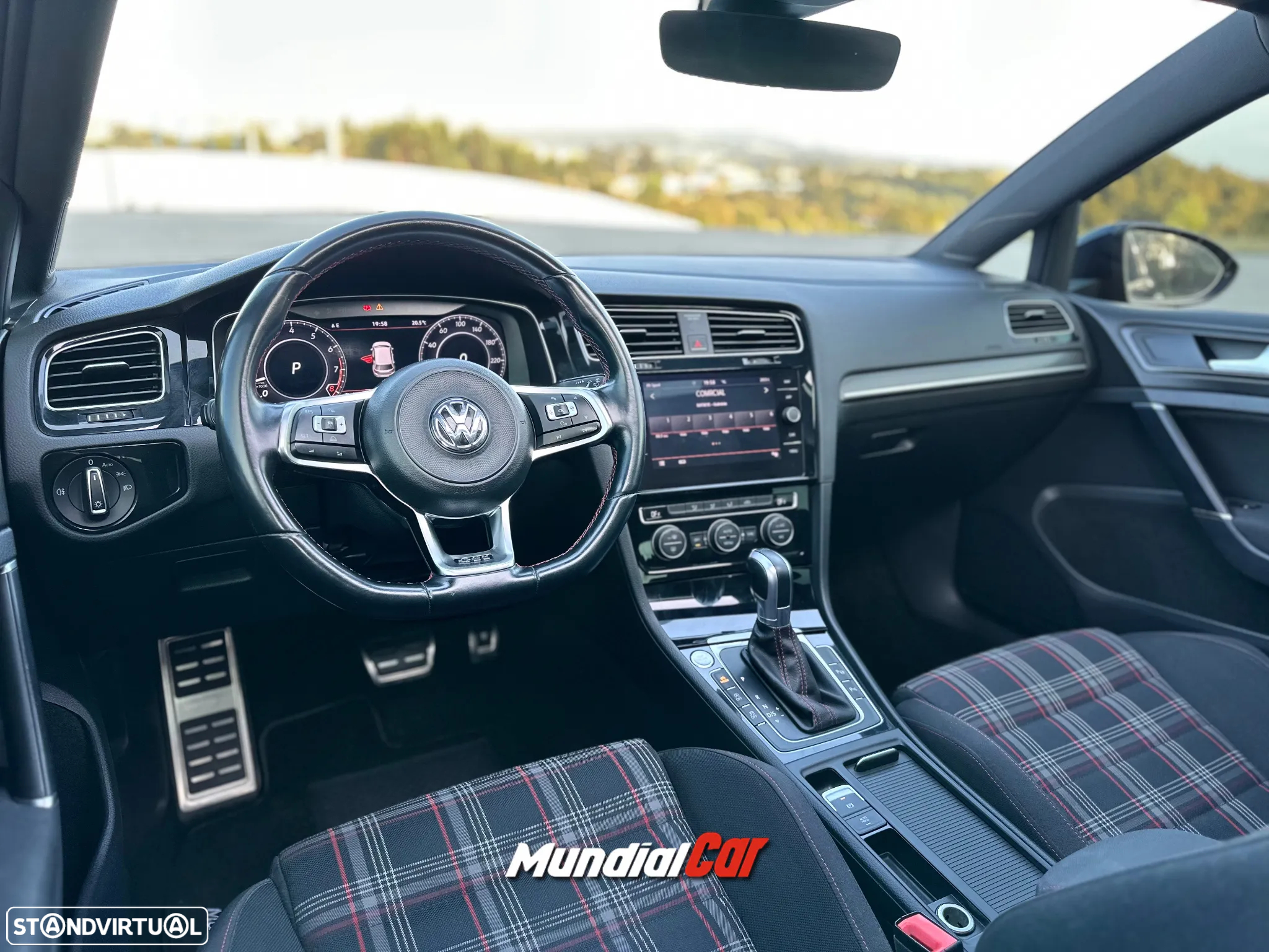 VW Golf 2.0 TSI GTI DSG Performance - 9