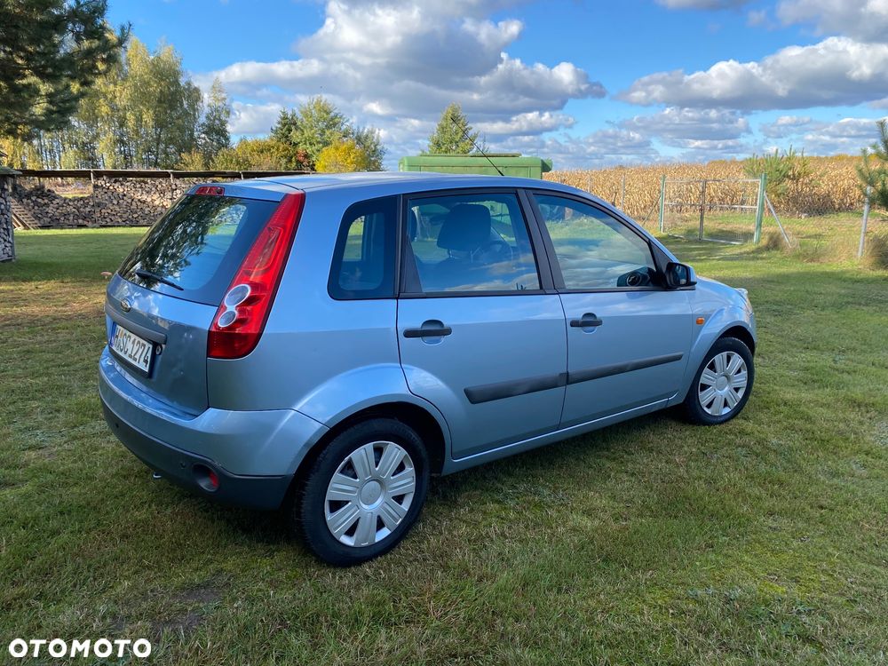 Ford Fiesta 1.3 Ambiente - 8