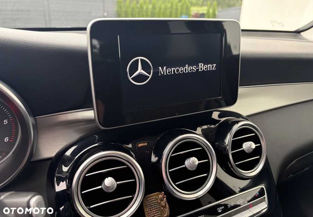 Mercedes-Benz GLC - 11