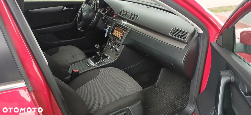 Volkswagen Passat - 9