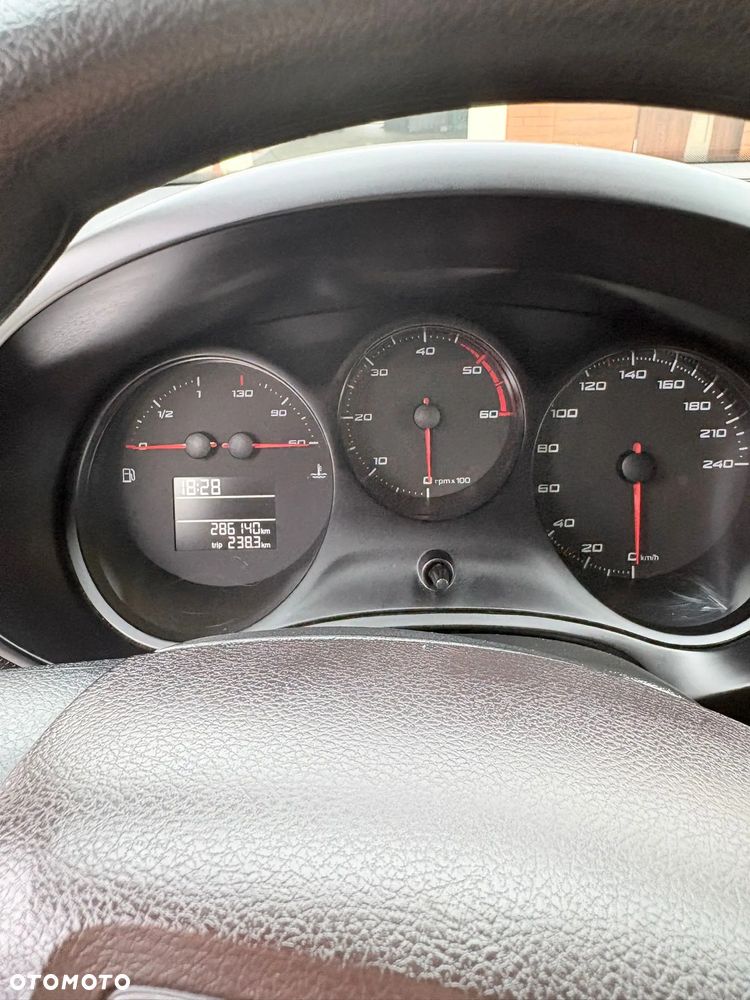 Seat Leon 1.6 TDI Ecomotive Reference - 18