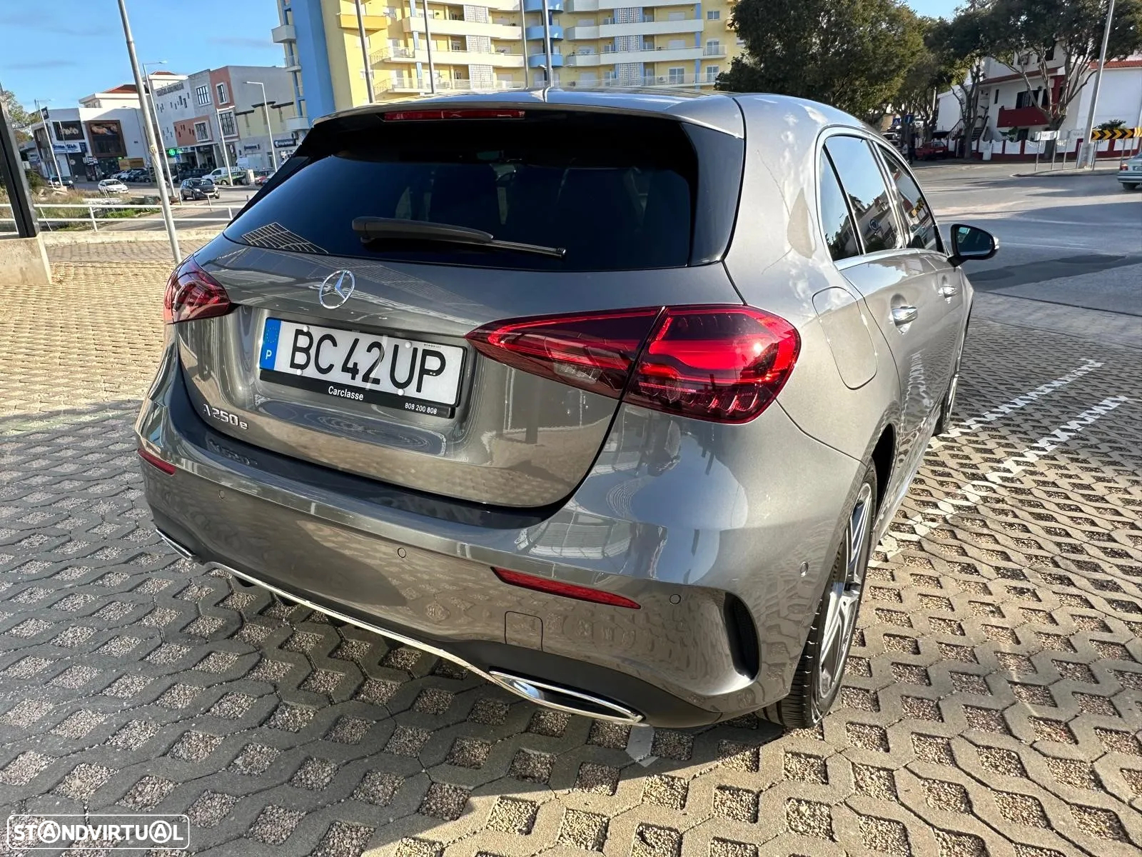 Mercedes-Benz A 250 e AMG Line - 12