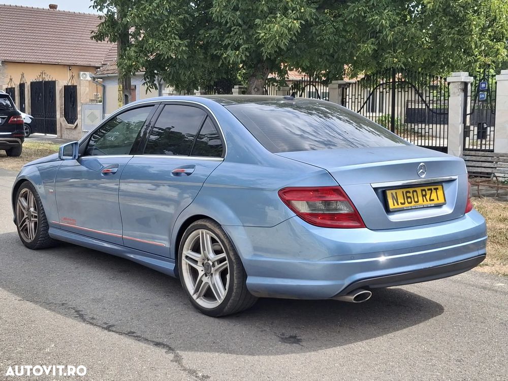 Mercedes-Benz C - 4