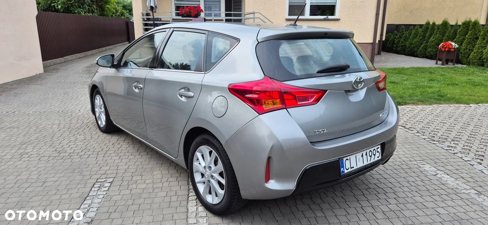 Toyota Auris 2.0 D-4D Life - 7