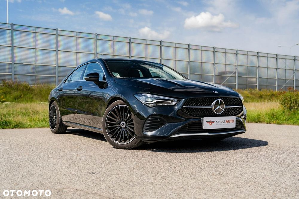 Mercedes-Benz CLA 200 7G-DCT Progressive - 4