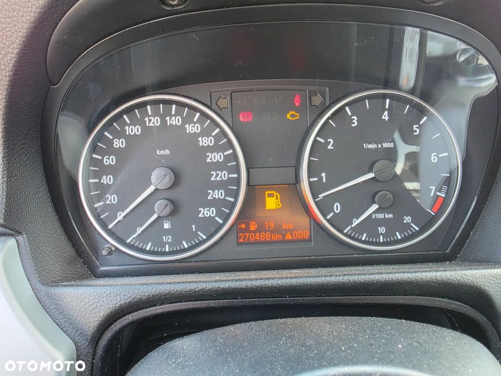 BMW Seria 3 325i - 7