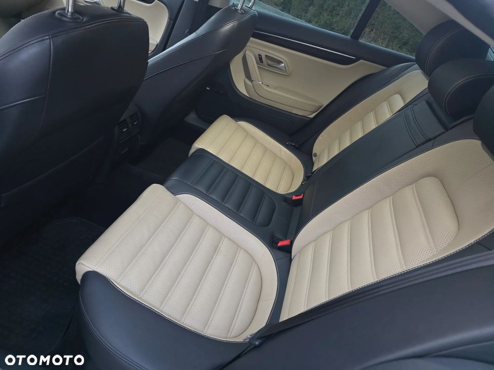 Volkswagen CC 3.6 V6 4Motion DSG - 12
