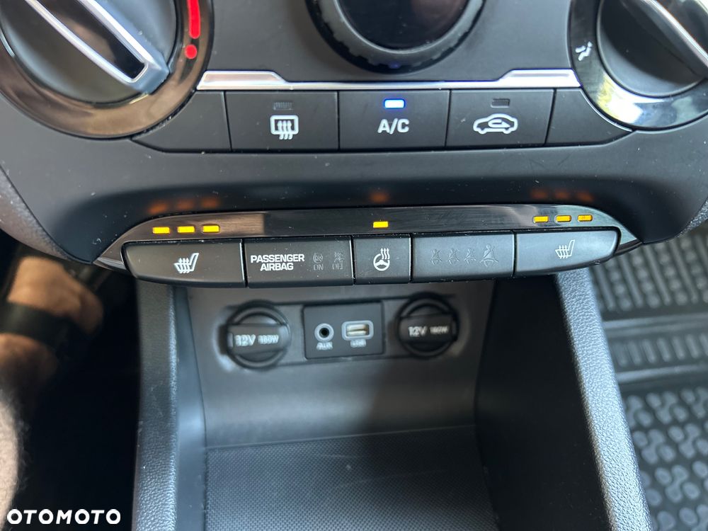 Hyundai i20 blue 1.2 YES Gold - 24