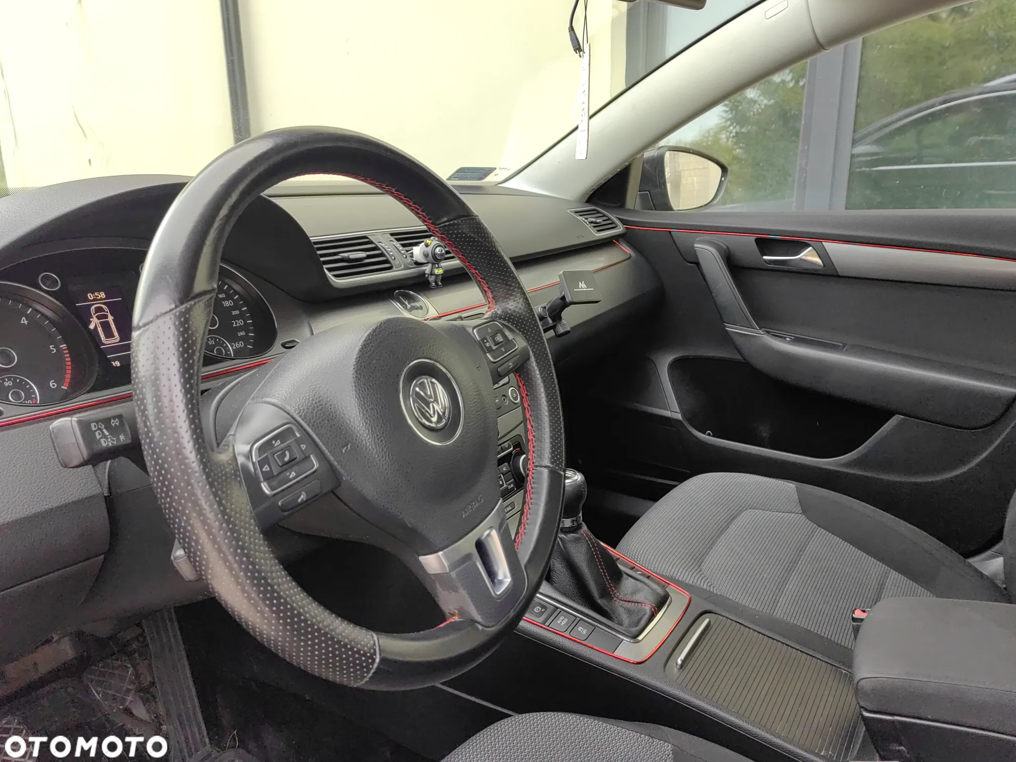 Volkswagen Passat 1.6 TDI Trendline - 13