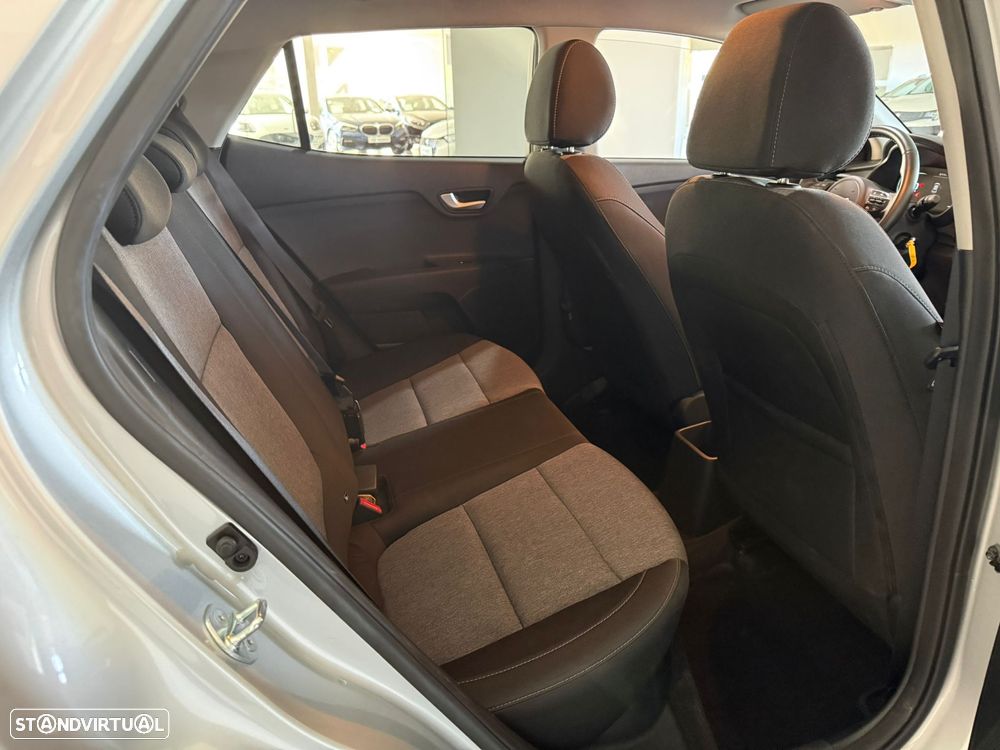 Kia Stonic 1.2 MPi Vibe - 14