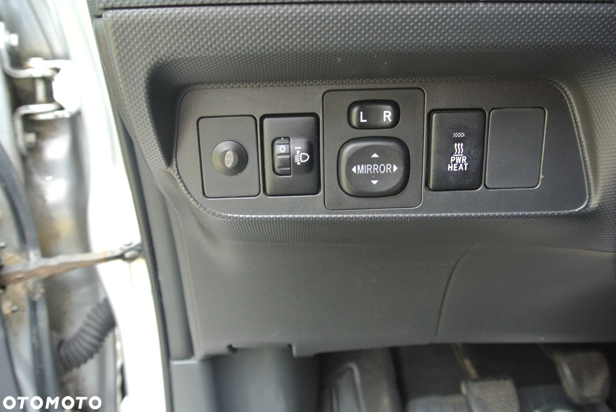 Toyota Auris 1.4 D-4D Premium - 19