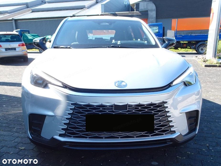 Lexus LBX - 3