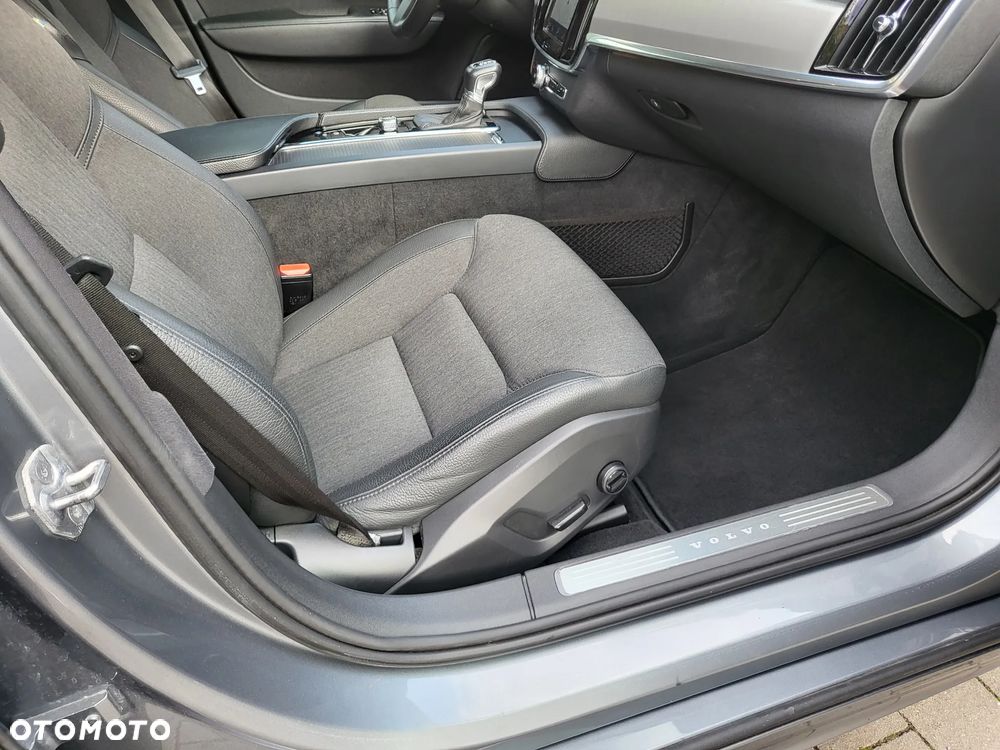 Volvo S90 D4 Momentum - 8