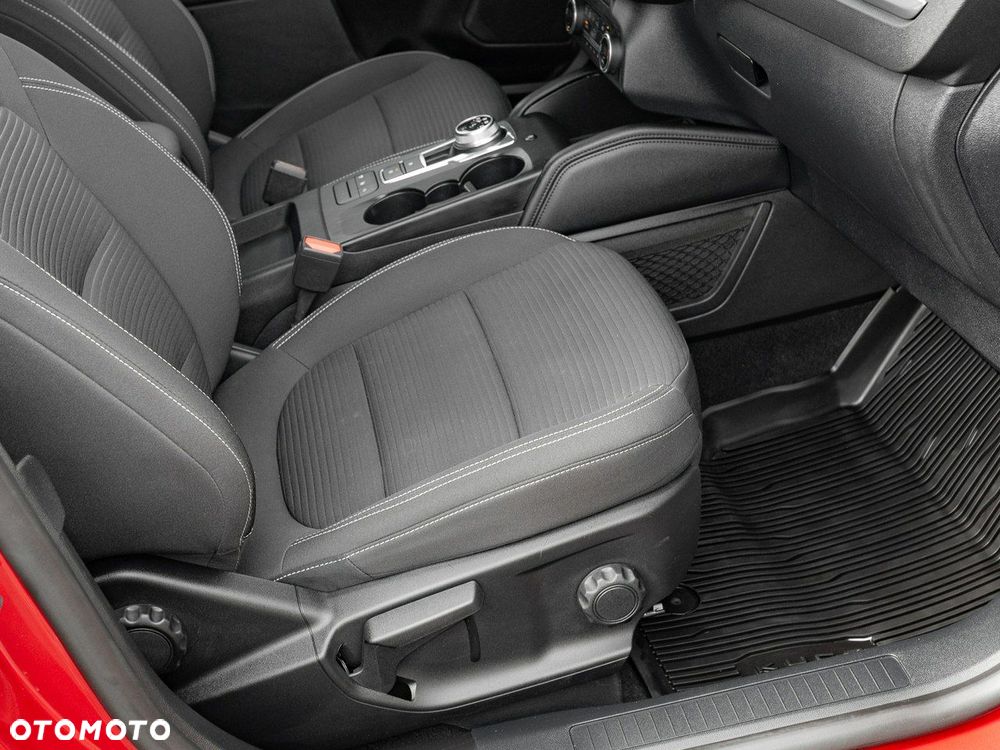 Ford Kuga 2.5 FHEV FWD Titanium - 31