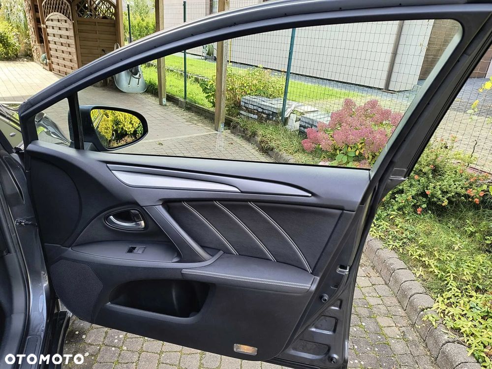 Toyota Avensis 1.8 Premium - 15