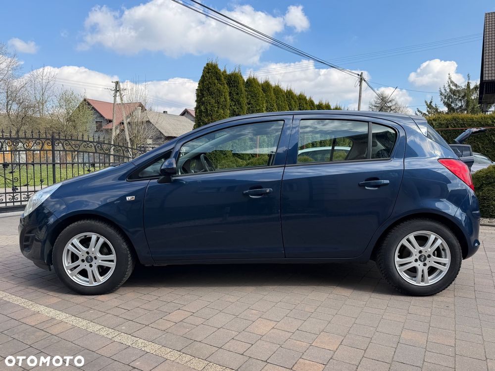 Opel Corsa 1.4 16V Cosmo - 14