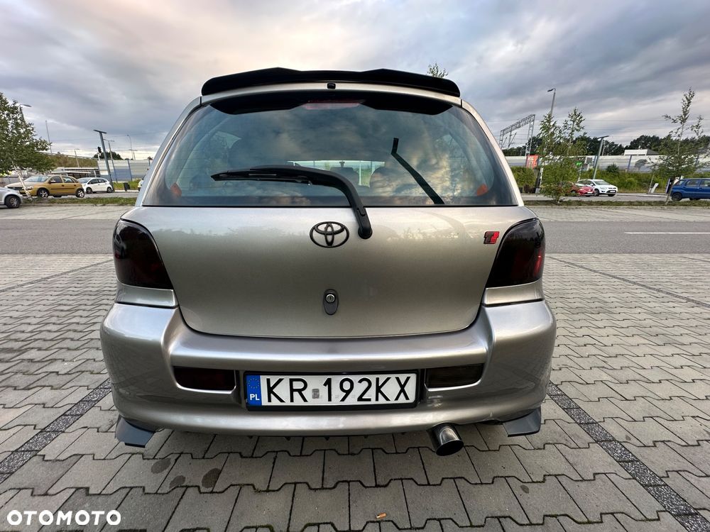 Toyota Yaris - 6