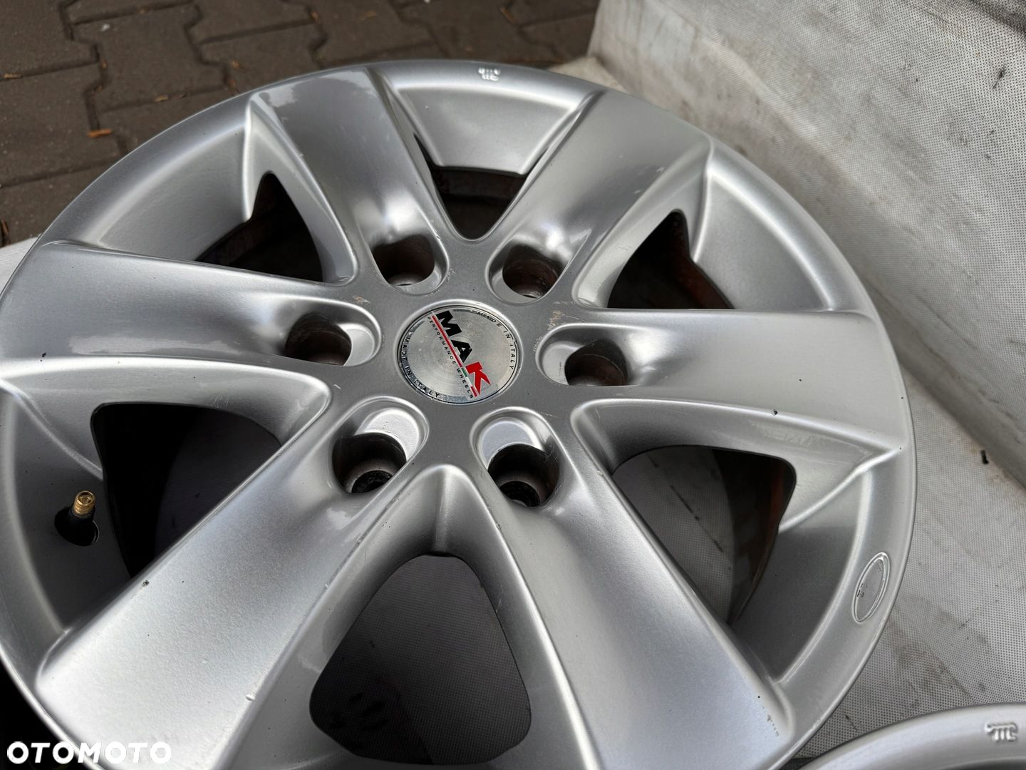 Felgi MAK Mitsubishi Pajero 6x139,7 16" 7J ET38 797 - 8