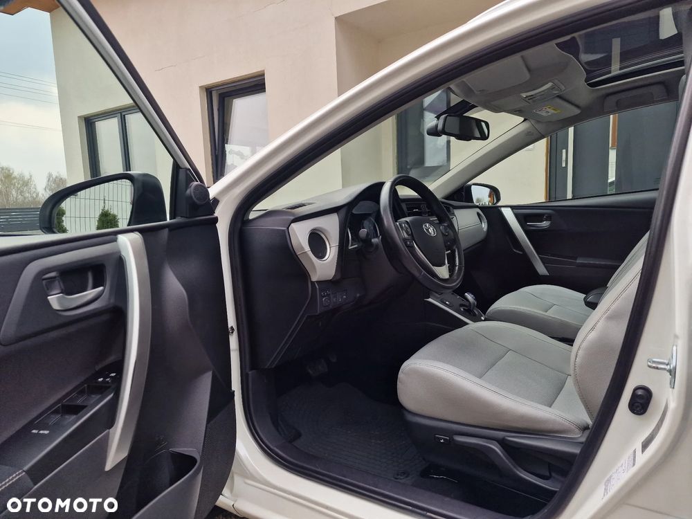 Toyota Auris - 28