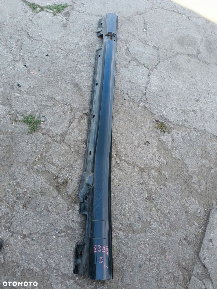 MERCEDES E KLASA W212 AMG KOMBI LISTWA PROGOWA LEWA 197 - 1