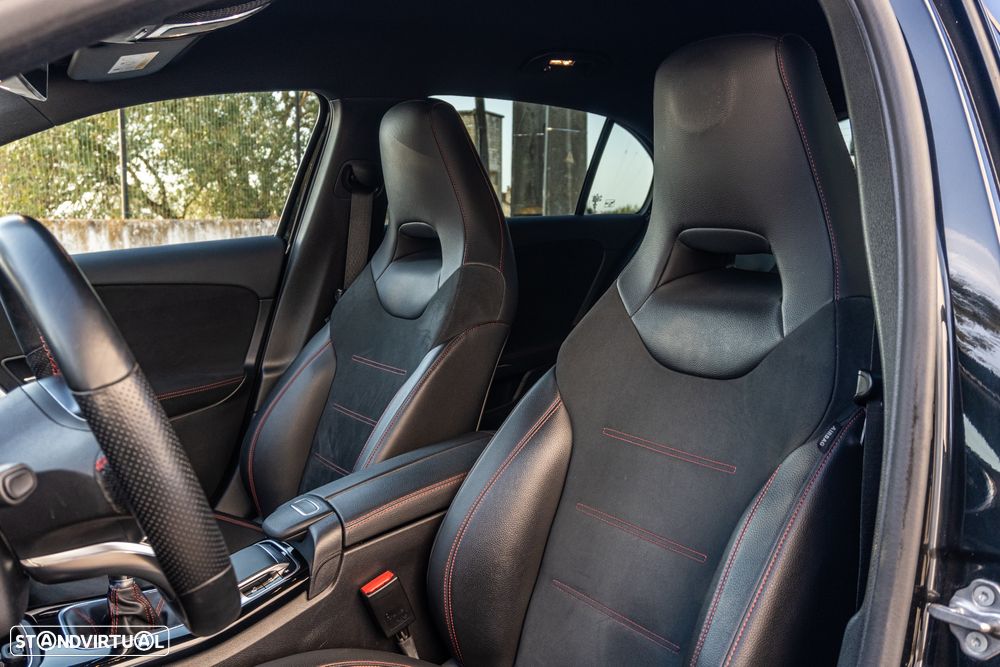 Mercedes-Benz A 180 AMG Line - 12