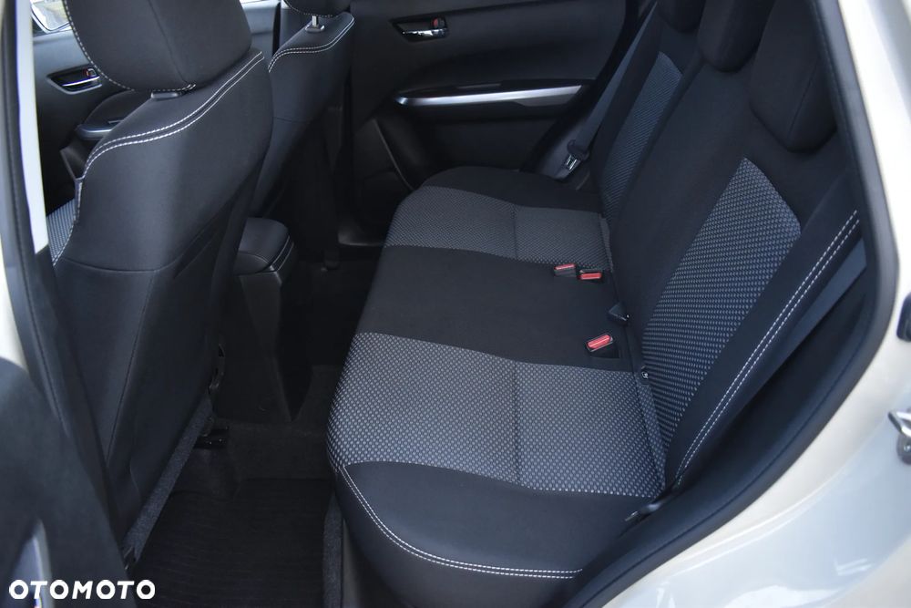 Suzuki Vitara - 12