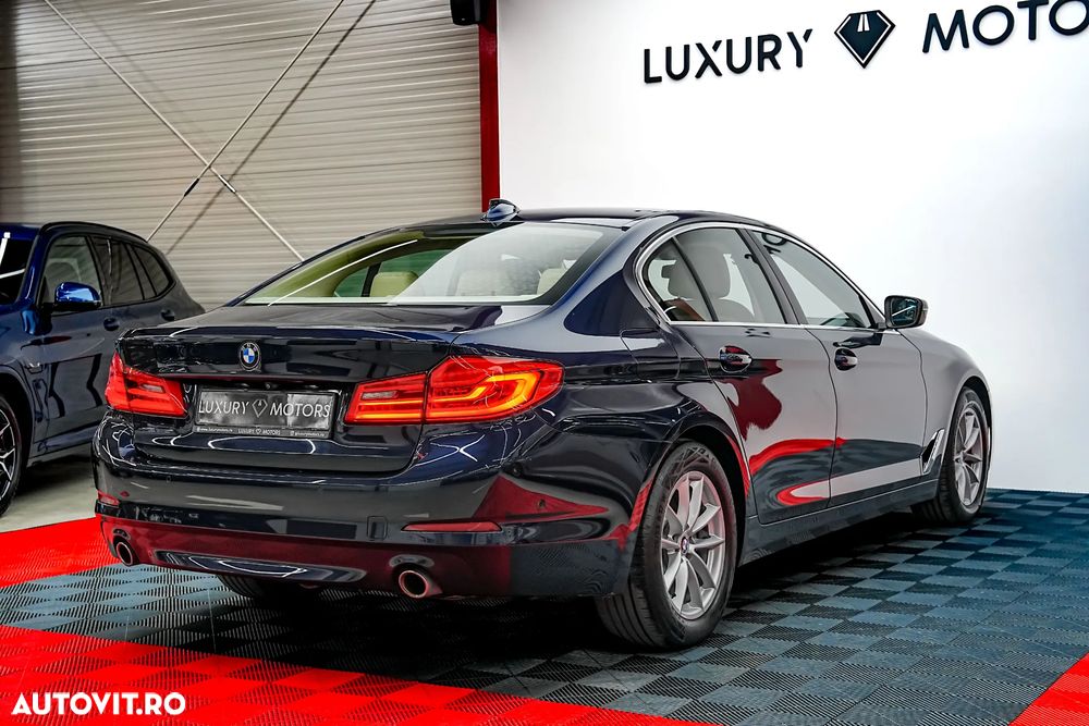 BMW Seria 5 520d Aut. - 9