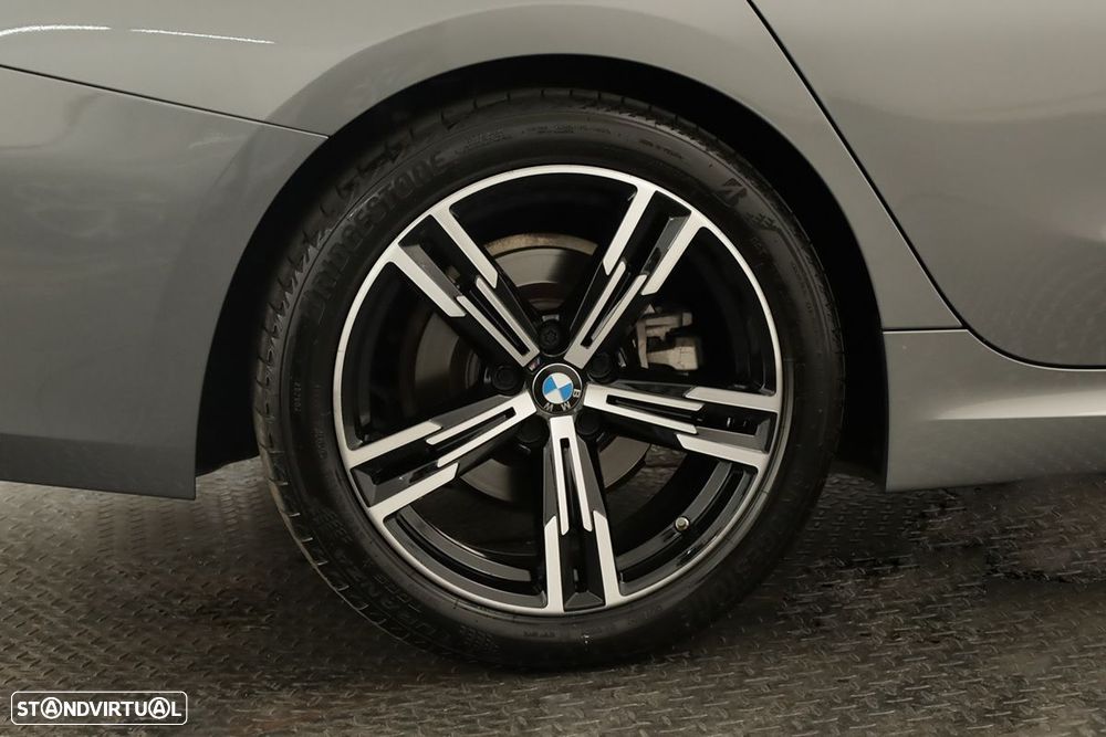 BMW 320 d Pack Desportivo M Auto - 5