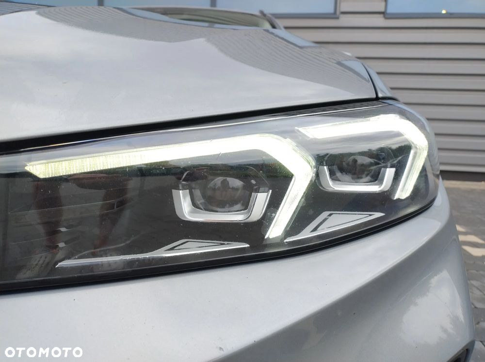 BMW Seria 3 316d mHEV - 6