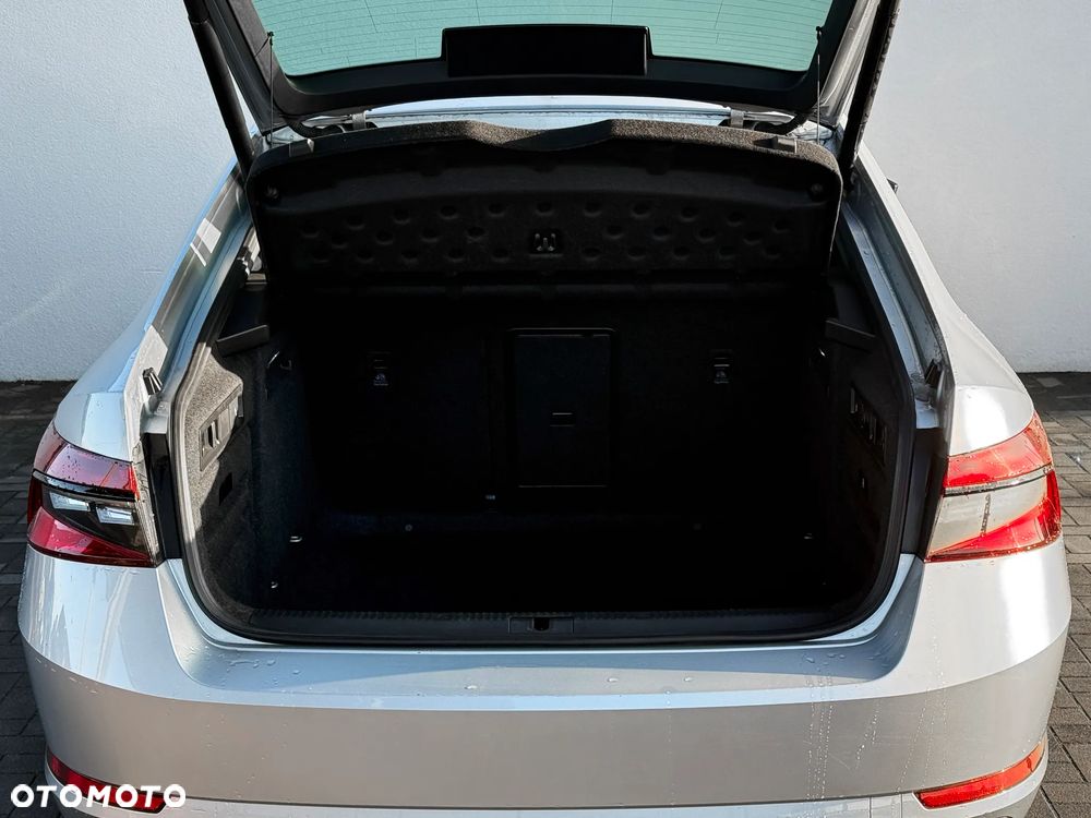 Skoda Superb 2.0 TDI SCR 4x4 Sportline DSG - 11