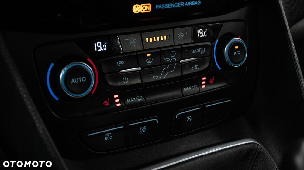 Ford Tourneo Connect 1.5 EcoBlue Titanium - 19
