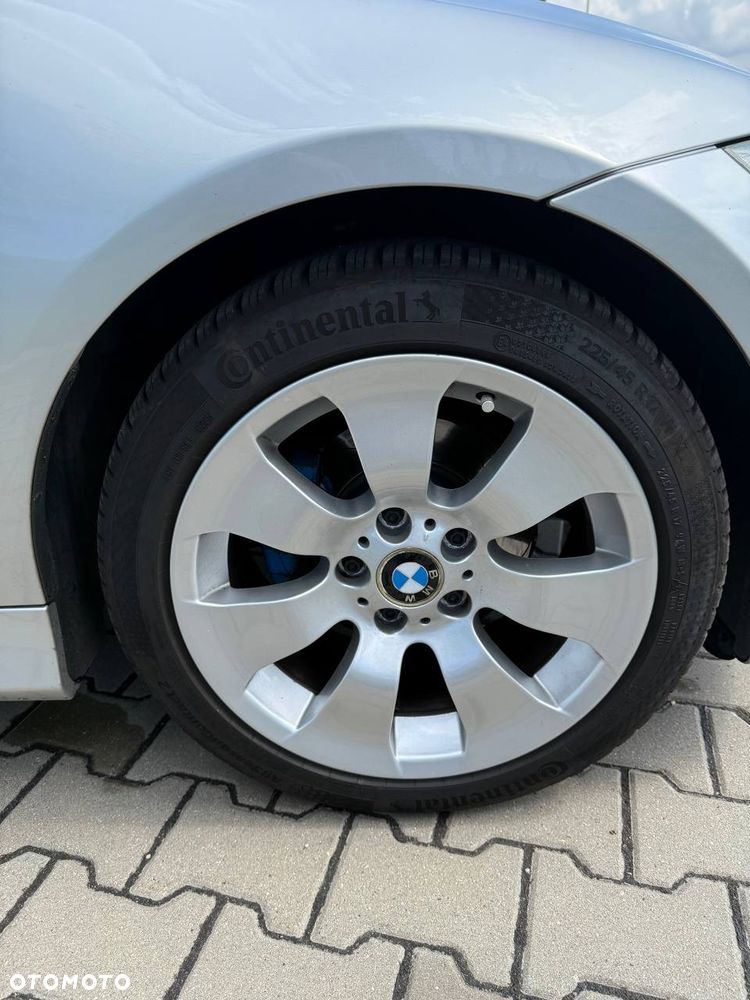 BMW Seria 3 320i - 7