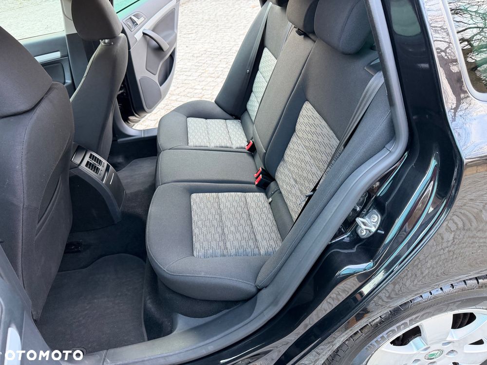 Skoda Octavia 1.4 TSI Ambiente Green tec - 19