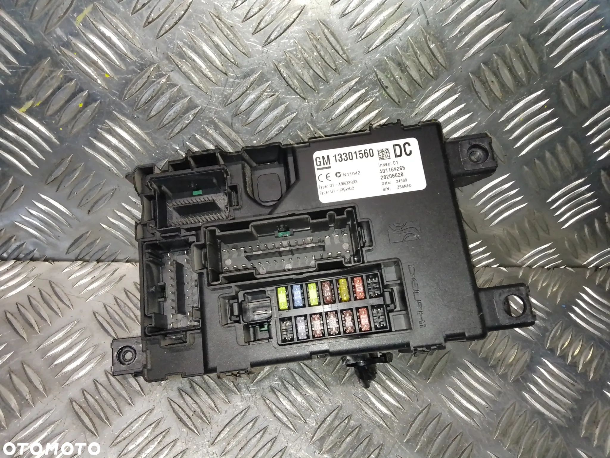 Moduł komfortu OPEL Corsa D 13301560 - 1