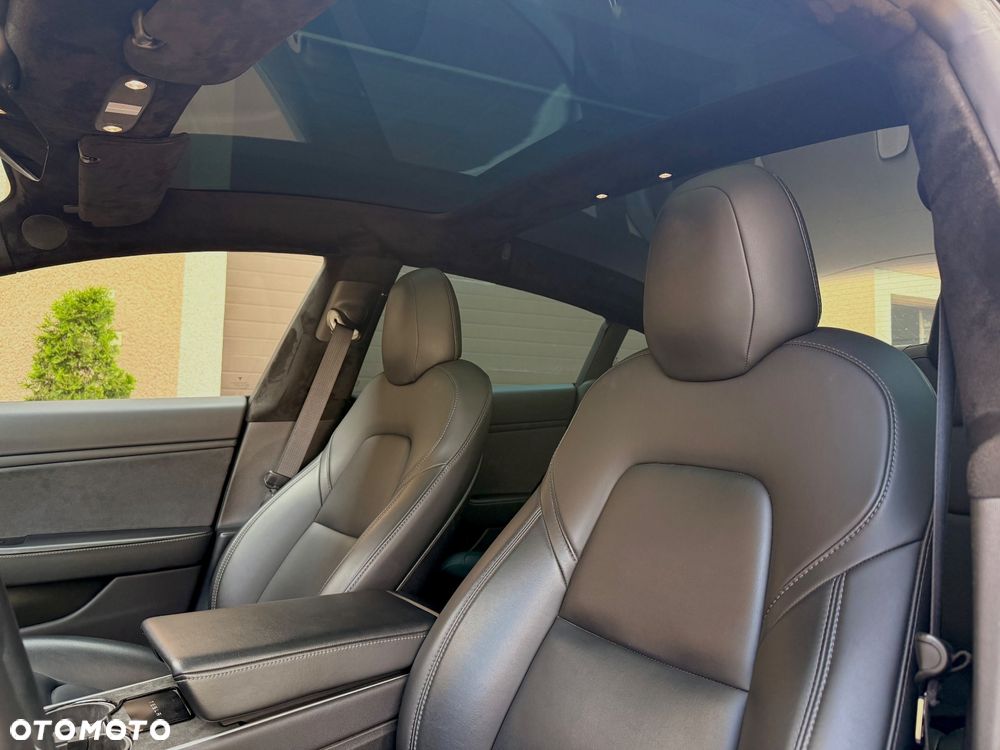 Tesla Model 3 - 17