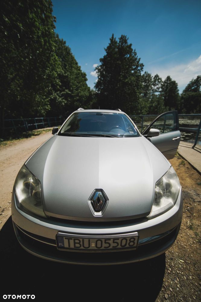 Renault Laguna dCi 110 FAP Bose Edition - 16