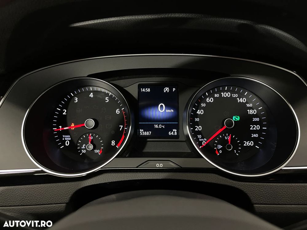 Volkswagen Passat 1.5 TSI ACT DSG Comfortline - 27