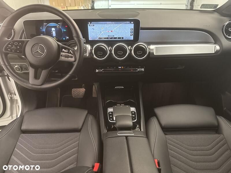 Mercedes-Benz GLB 200 7G-DCT - 21