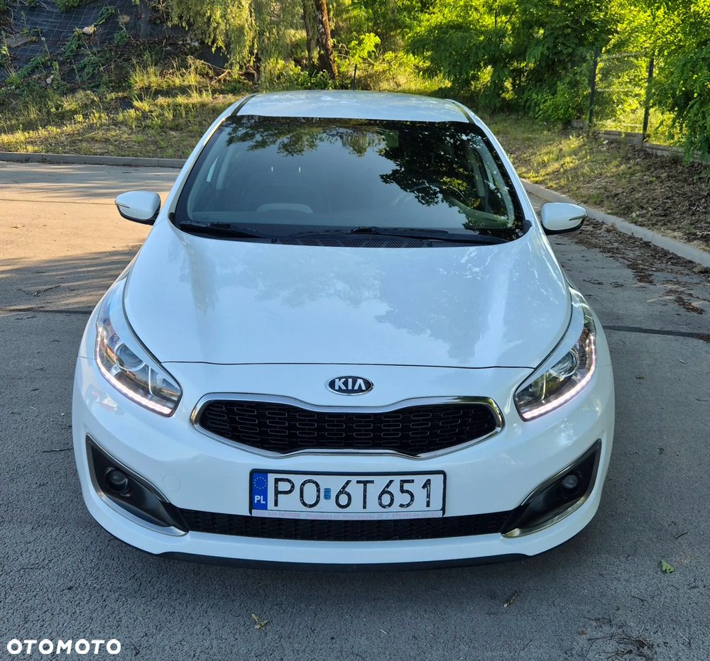 Kia Ceed 1.6 GDI Business Line - 16