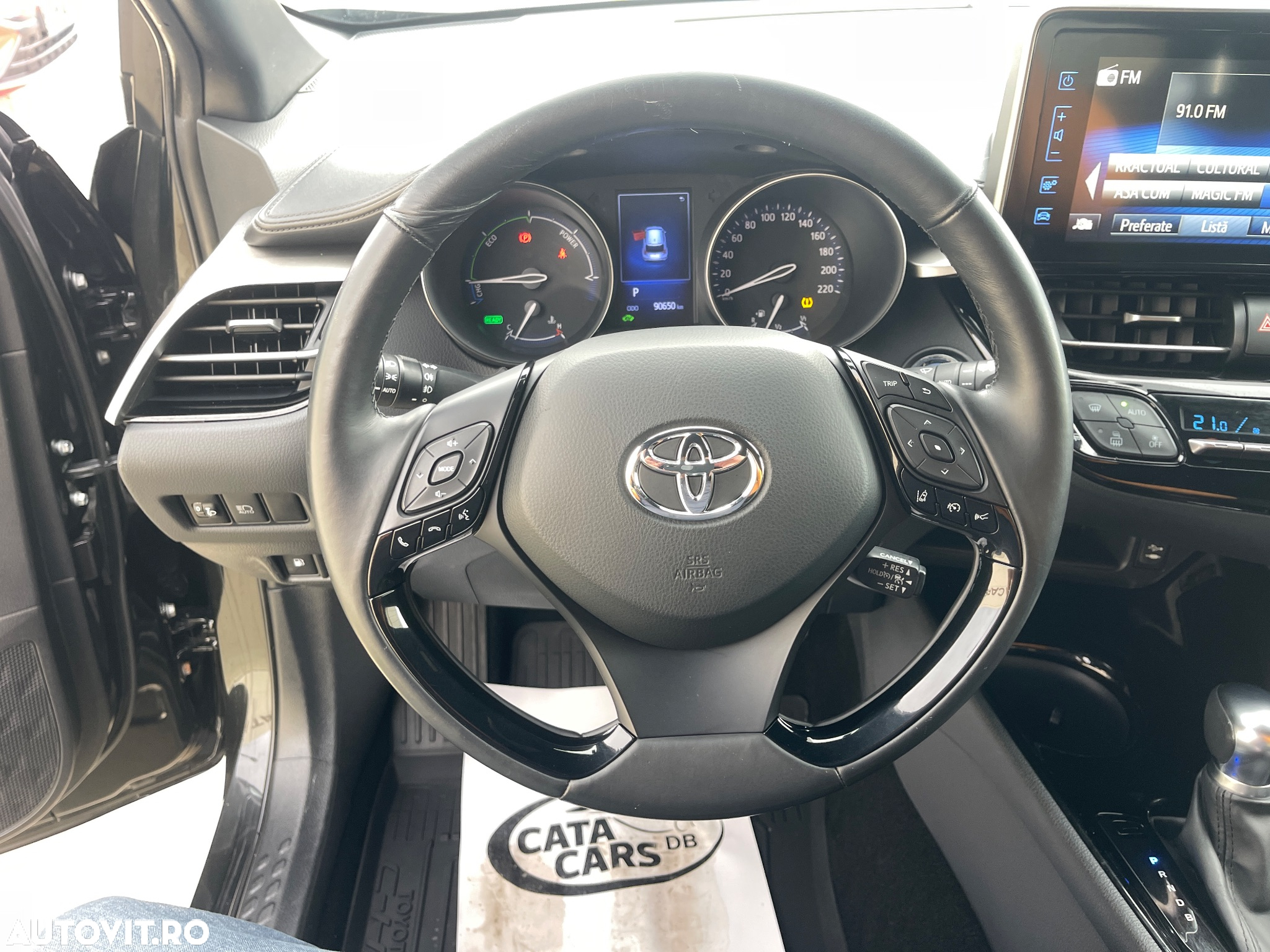 Toyota C-HR Hybrid Club - 38