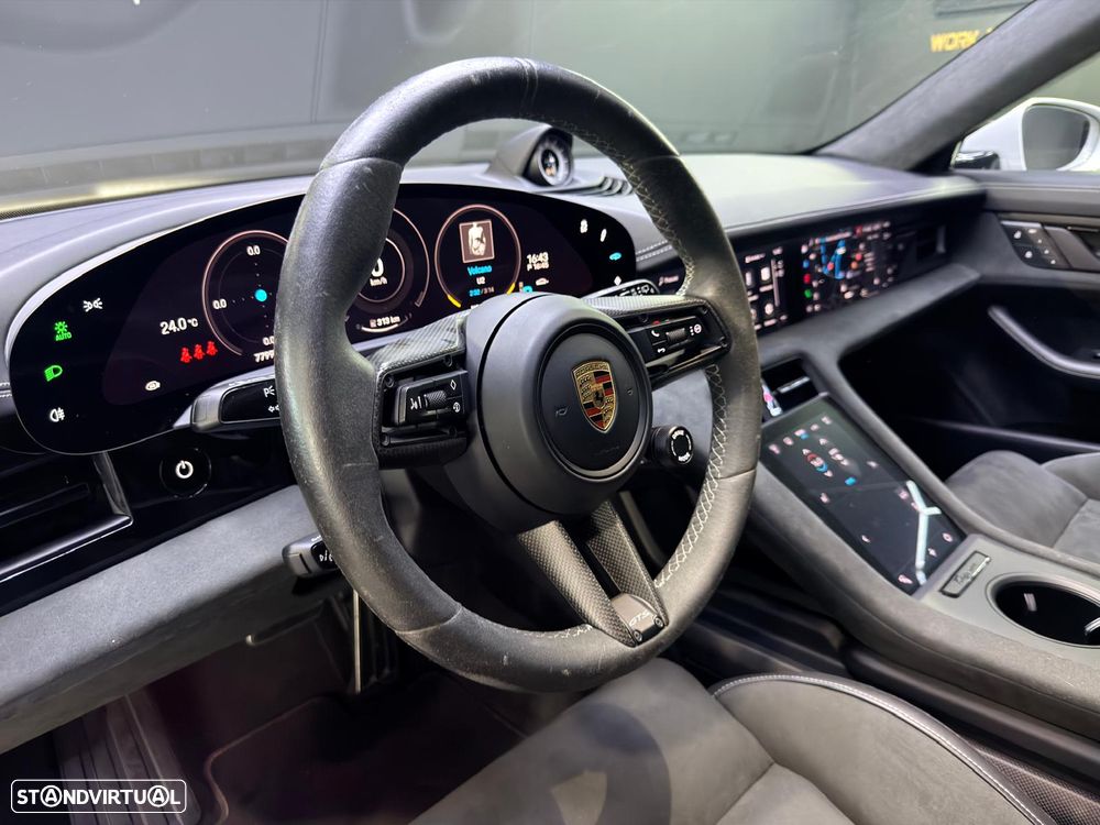 Porsche Taycan GTS - 21